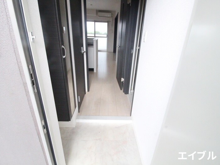 物件内観写真17　(玄関)