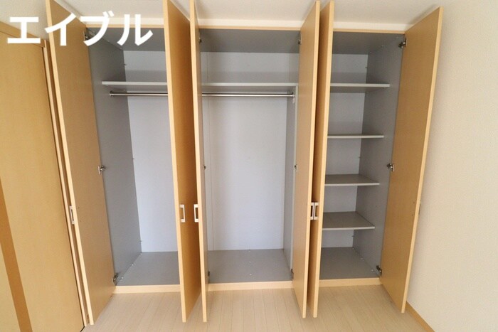 物件内観写真13　(収納)