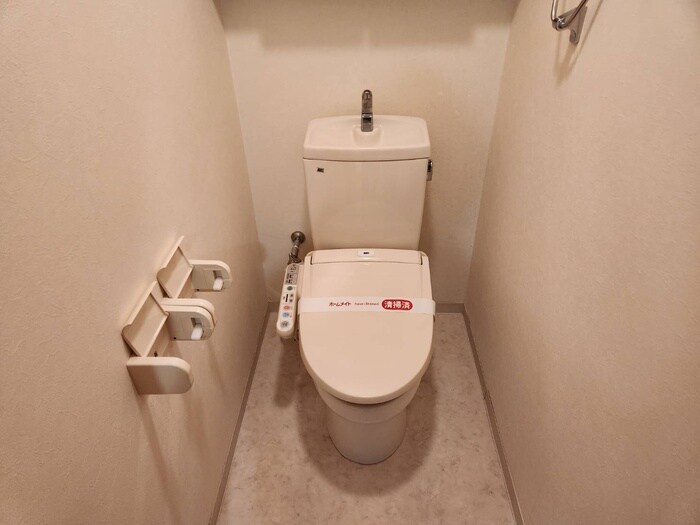 物件内観写真8　(トイレ)