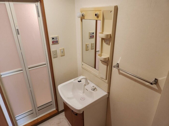 物件内観写真10　(洗面)