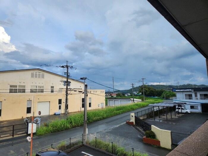 物件内観写真14　(室内からの展望)