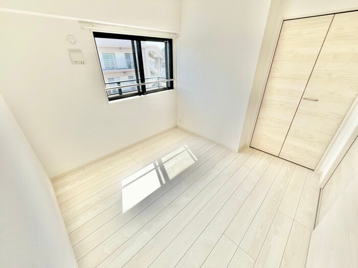 物件内観写真9　(居室)