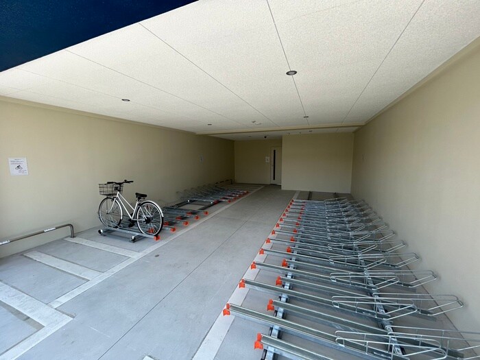 物件外観写真3　(駐輪場)