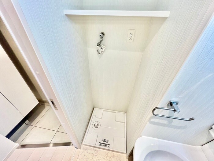 物件内観写真12　(洗濯機置場)