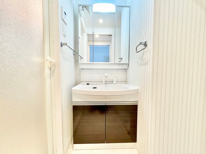 物件内観写真12　(洗面)