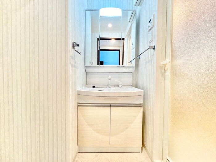 物件内観写真12　(洗面)