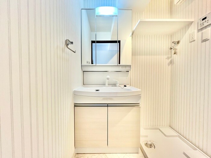 物件内観写真12　(洗面)