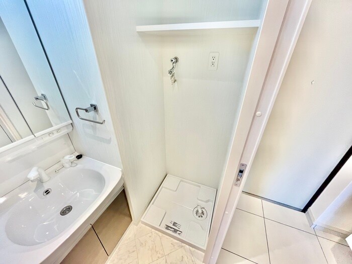 物件内観写真13　(洗濯機置場)