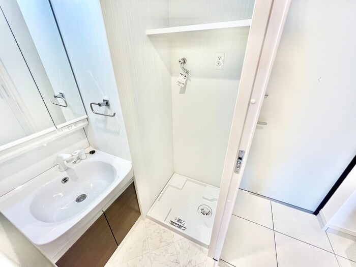 物件内観写真13　(洗濯機置場)