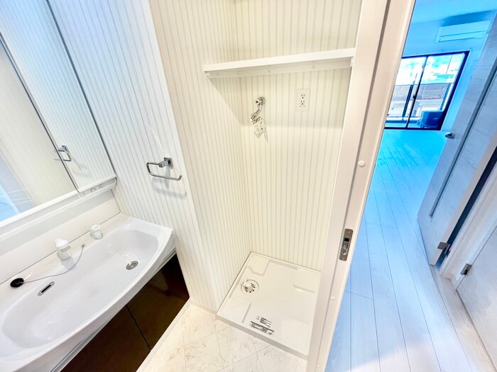 物件内観写真13　(洗濯機置場)