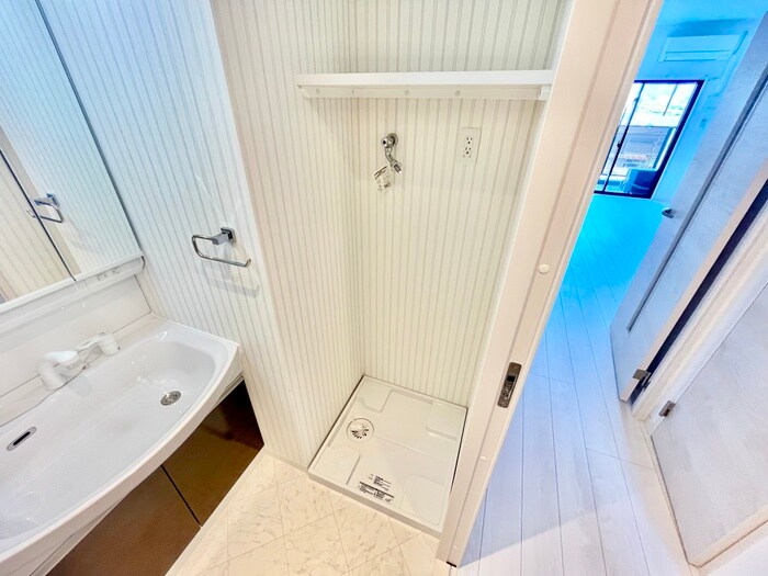 物件内観写真13　(洗濯機置場)