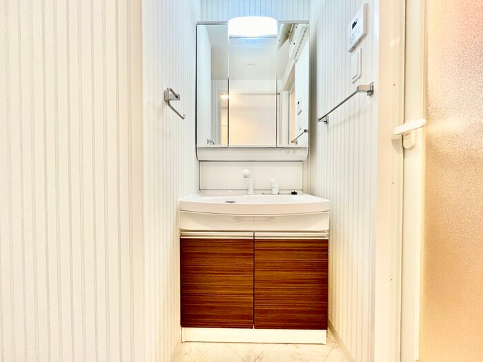 物件内観写真13　(洗面)