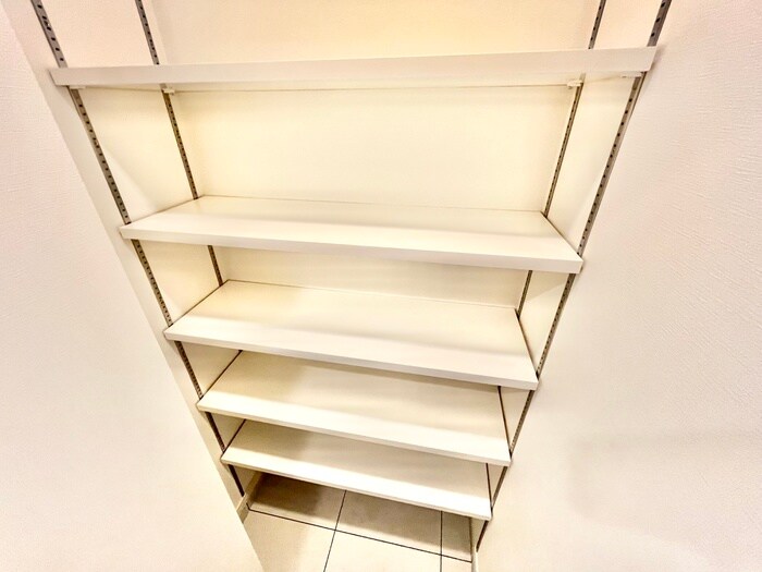 物件内観写真15　(収納)