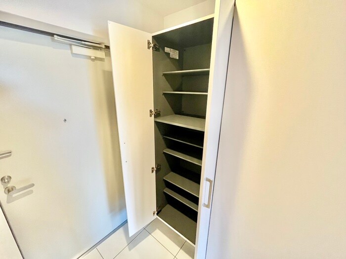 物件内観写真16　(靴箱)