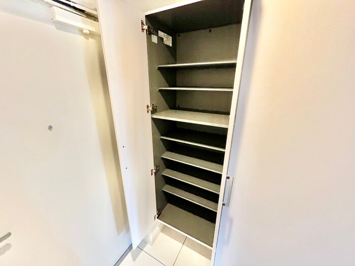 物件内観写真17　(靴箱)