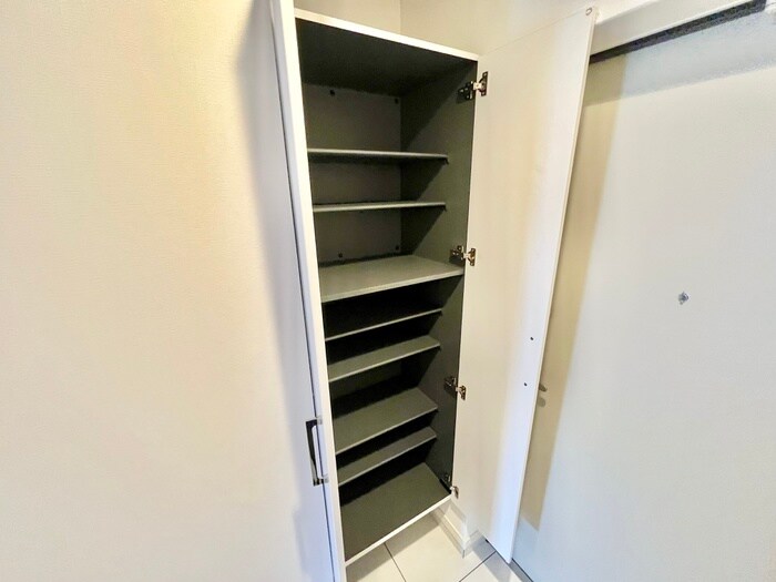 物件内観写真17　(靴箱)