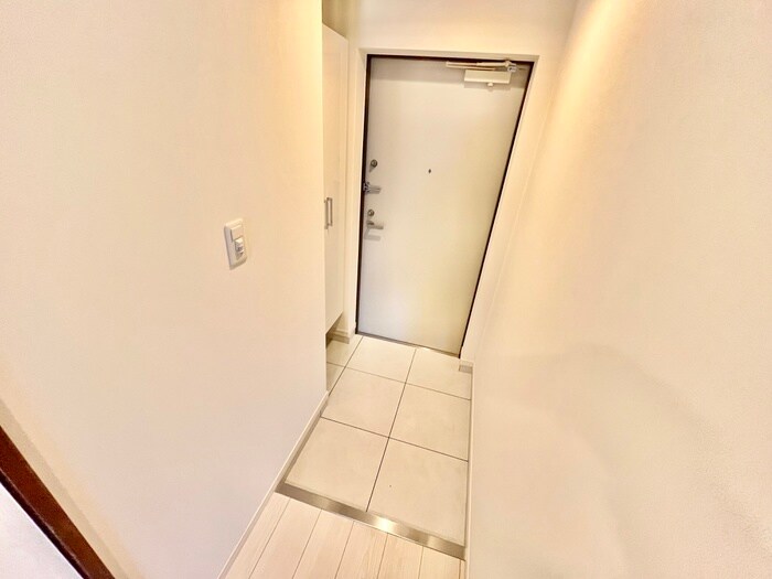 物件内観写真18　(玄関)