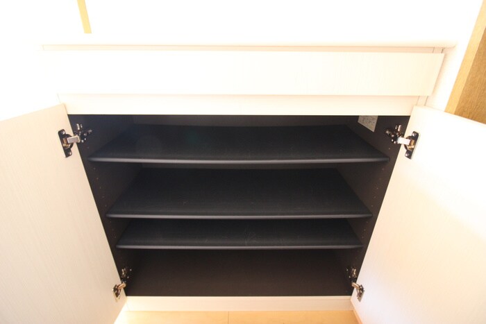 物件内観写真15　(靴箱)