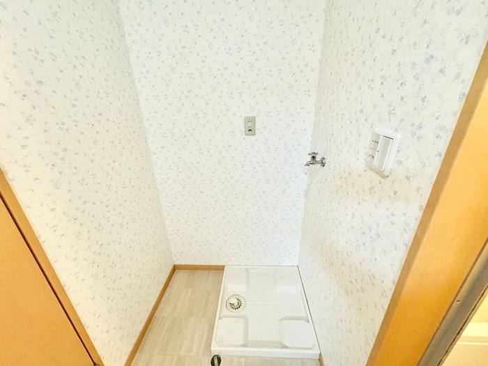 物件内観写真17　(洗濯機置場)