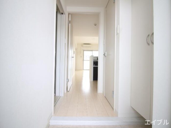 物件内観写真17　(廊下)