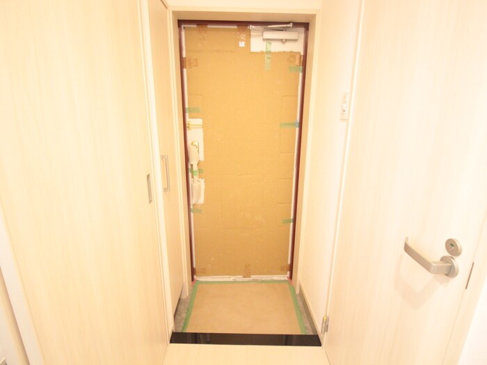 物件内観写真15　(玄関)