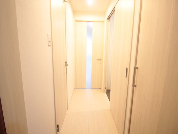 物件内観写真17　(廊下)