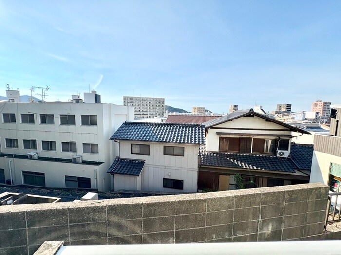 物件内観写真13　(室内からの展望)