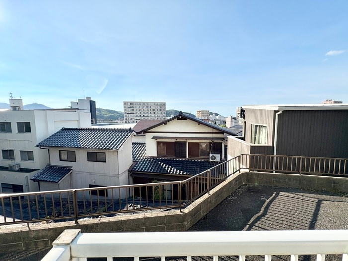 物件内観写真13　(室内からの展望)