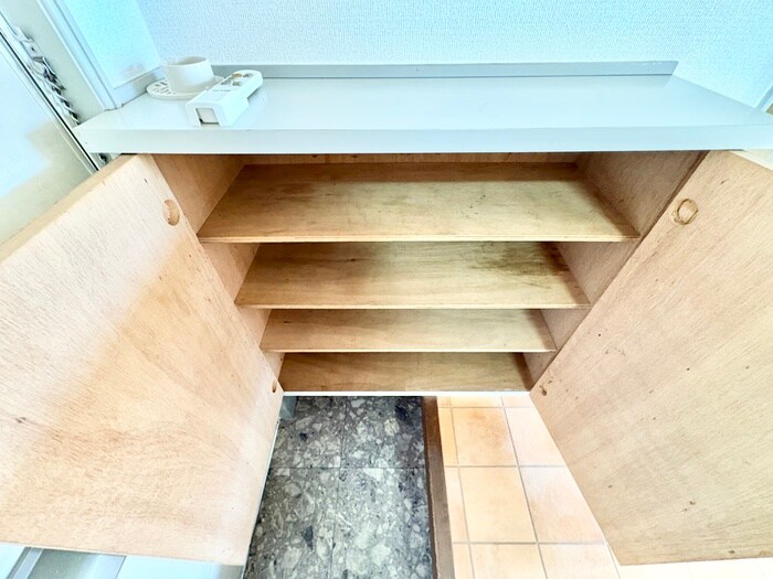 物件内観写真14　(靴箱)