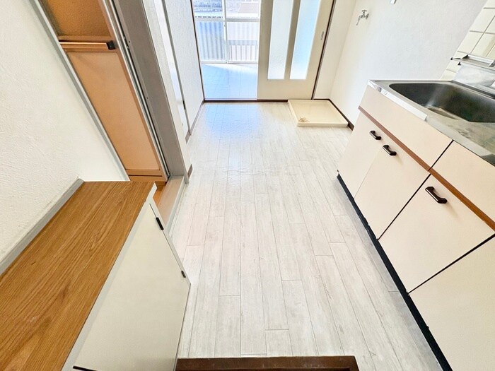 物件内観写真17　(廊下)