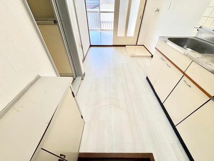 物件内観写真17　(廊下)