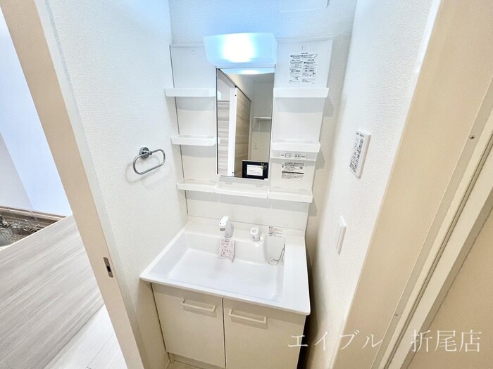 物件内観写真11　(洗面)