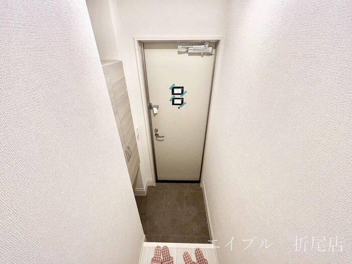 物件内観写真13　(玄関)