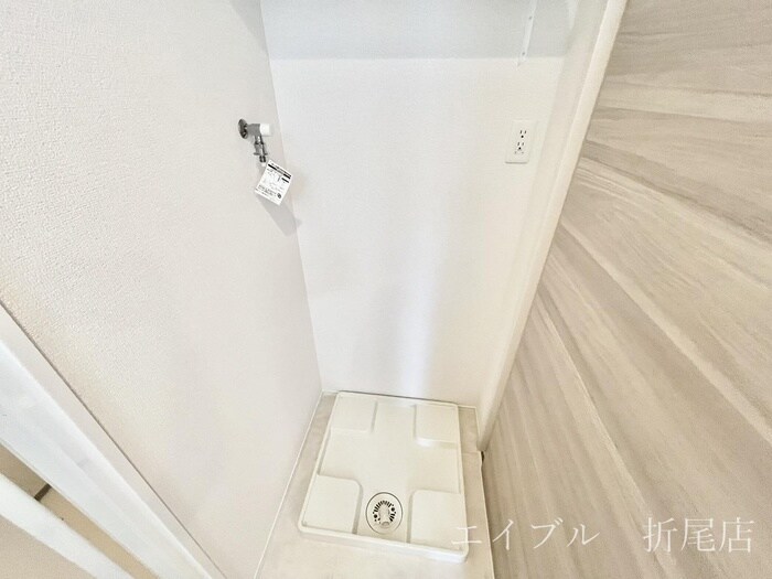 物件内観写真15　(洗濯機置場)