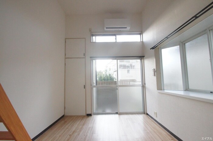 物件内観写真8　(居室)