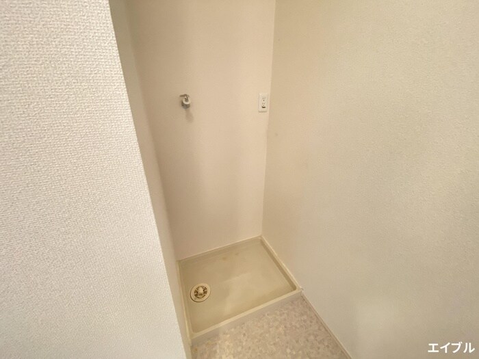 物件内観写真10　(洗濯機置場)