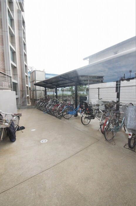物件外観写真5　(駐輪場)