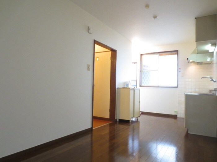 物件内観写真4　(居室)