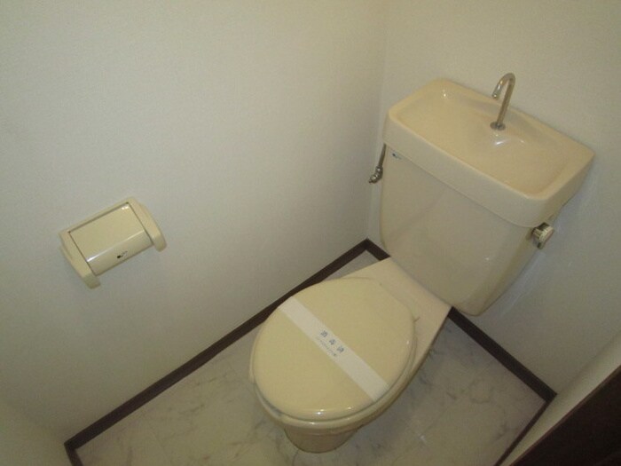 物件内観写真6　(トイレ)