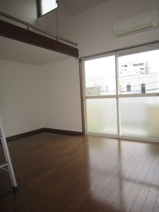 物件内観写真10　(居室)