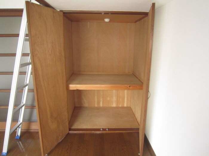 物件内観写真12　(収納)