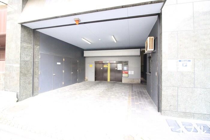 物件外観写真5　(駐車場)