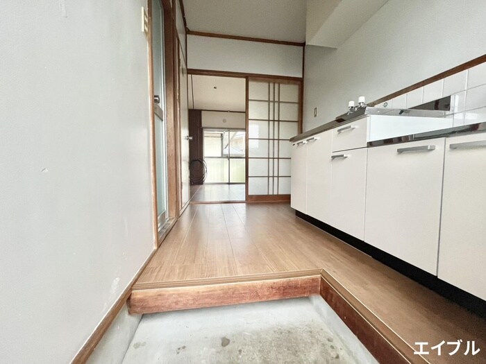 物件内観写真17　(玄関)