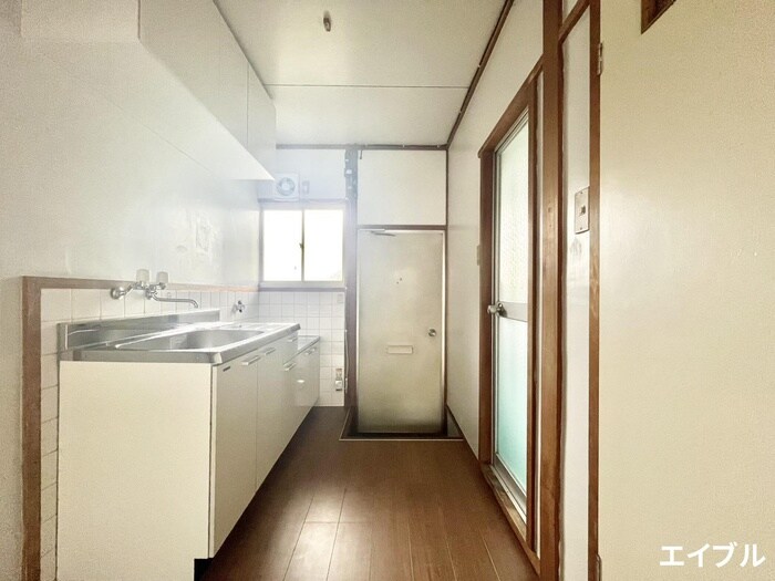 物件内観写真18　(廊下)