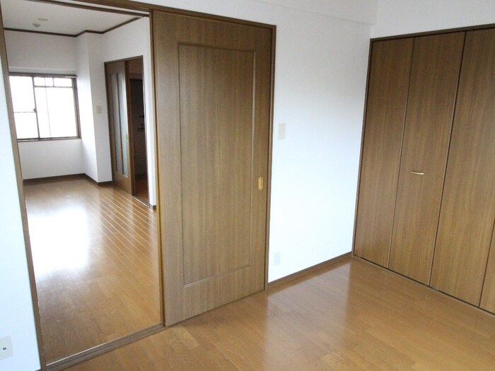 物件内観写真9　(居室)