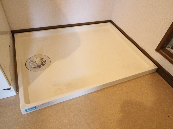 物件内観写真14　(洗濯機置場)