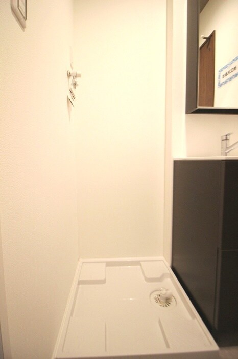 物件内観写真11　(洗濯機置場)