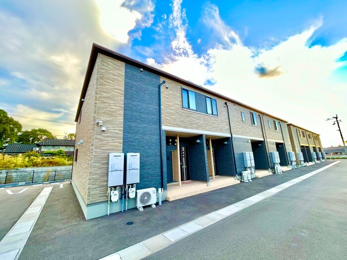 物件外観写真1　(外観写真)