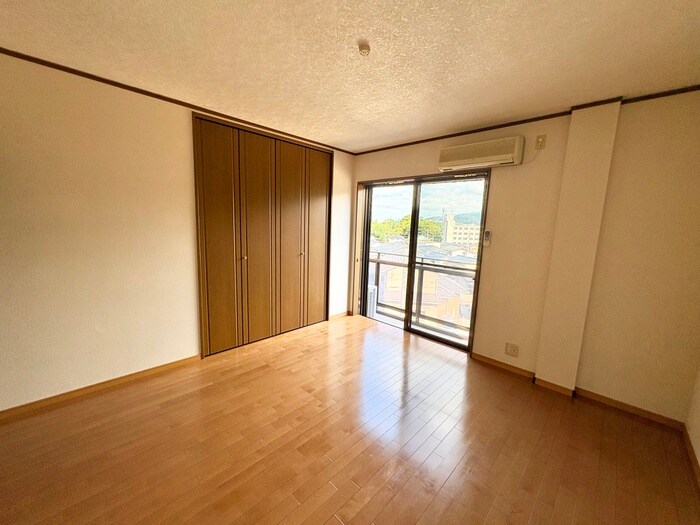 物件内観写真5　(居室)