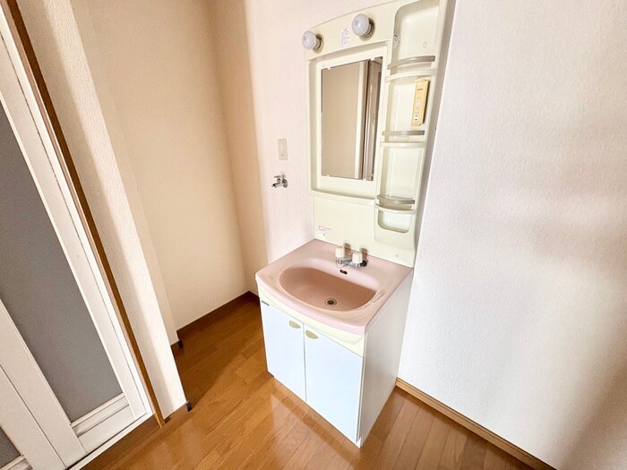 物件内観写真11　(洗面)